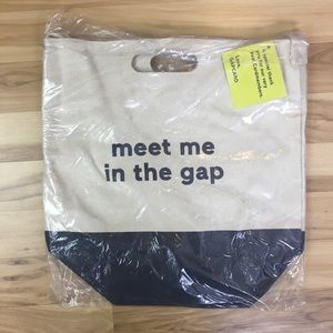 NWT Gap shopping Tote bag 👜 strap